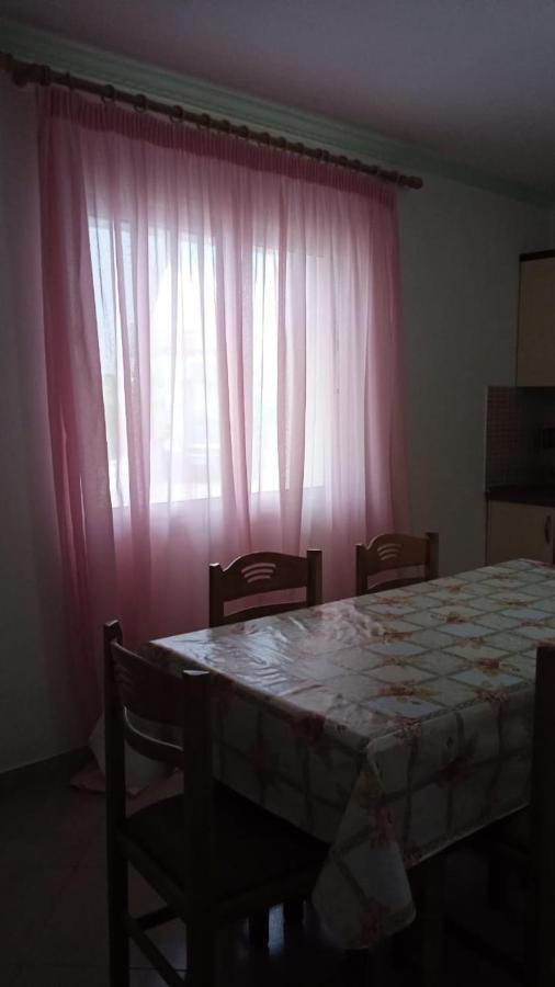 Vila Demo Vlorë Εξωτερικό φωτογραφία